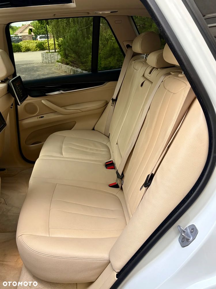 BMW X5 xDrive35i Edition Exclusive - 29