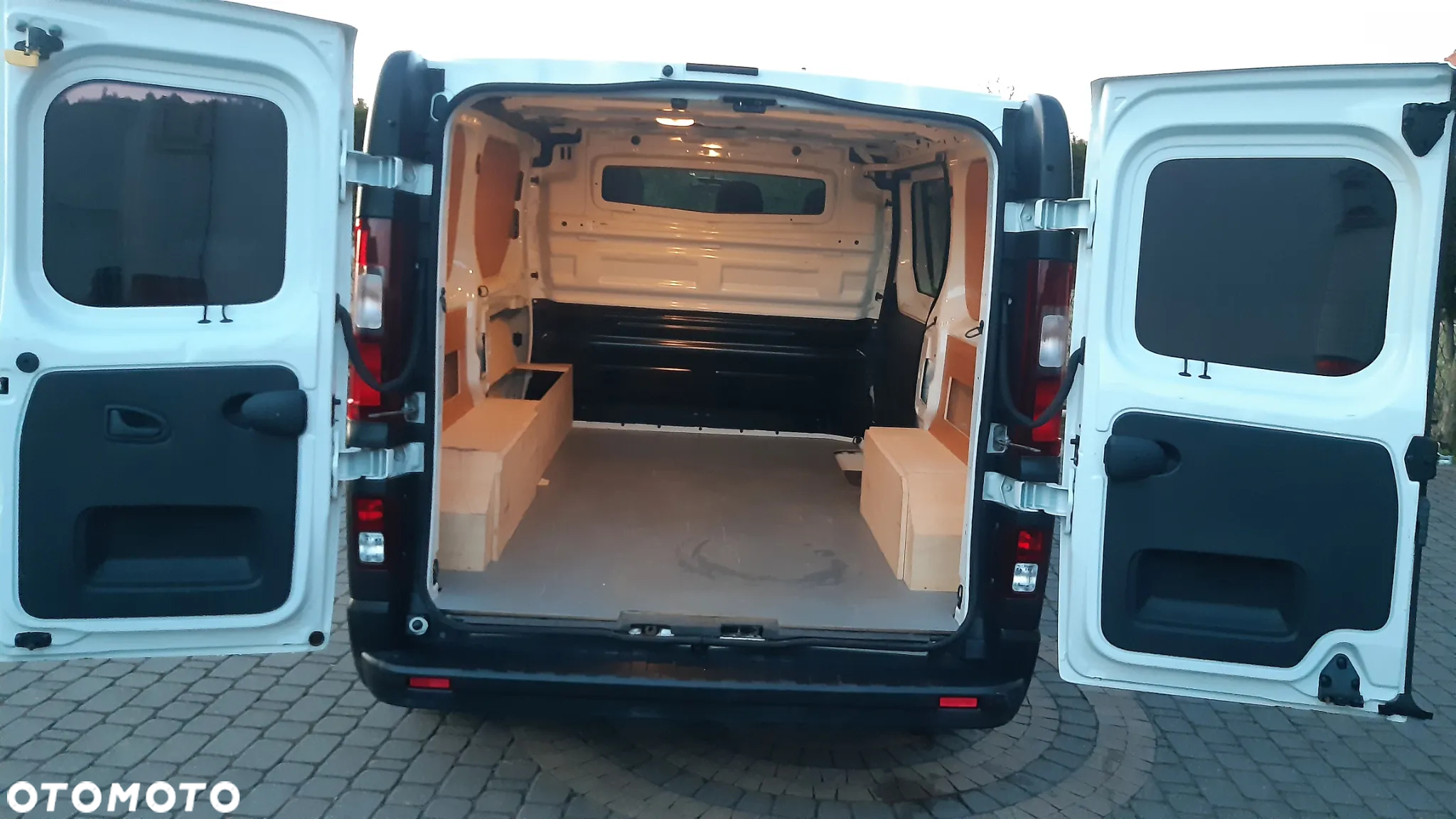 Opel Vivaro - 21