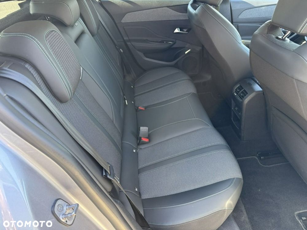 Peugeot 308 1.5 BlueHDi Style S&S EAT8 - 23