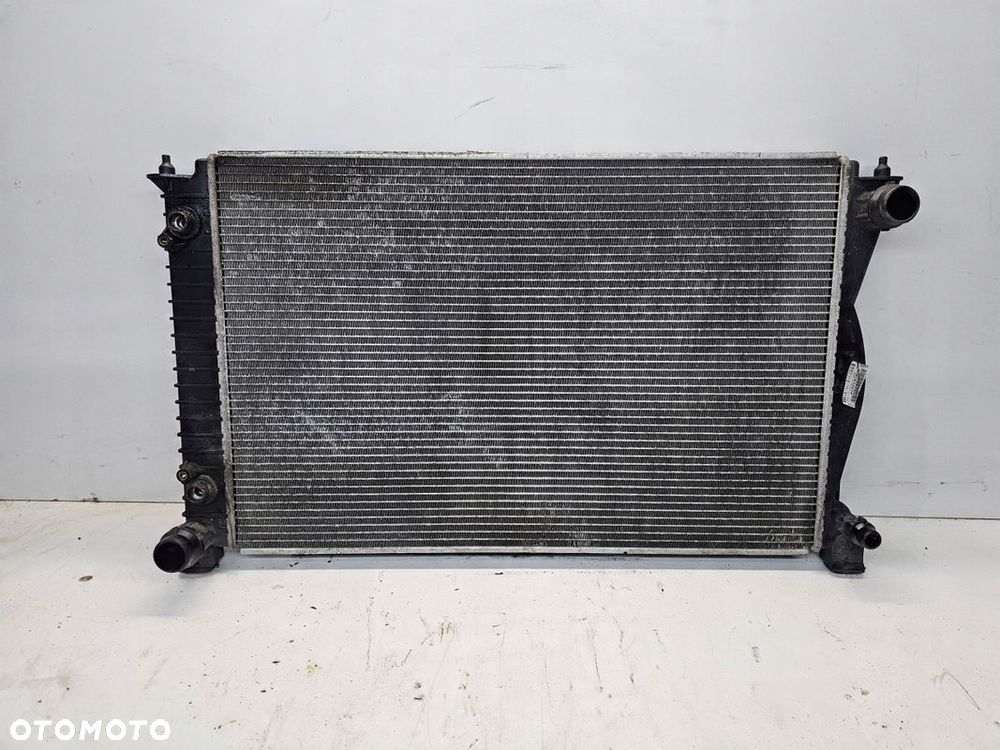 CHŁODNICA WODY 2.0 TDI AUDI A6 C6 4F0121251P AUTOMAT - 1