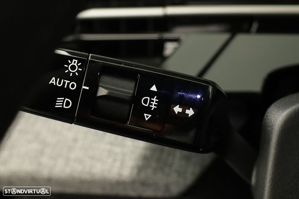 Peugeot 3008 1.2 Hybrid Allure e-DCS6 - 13