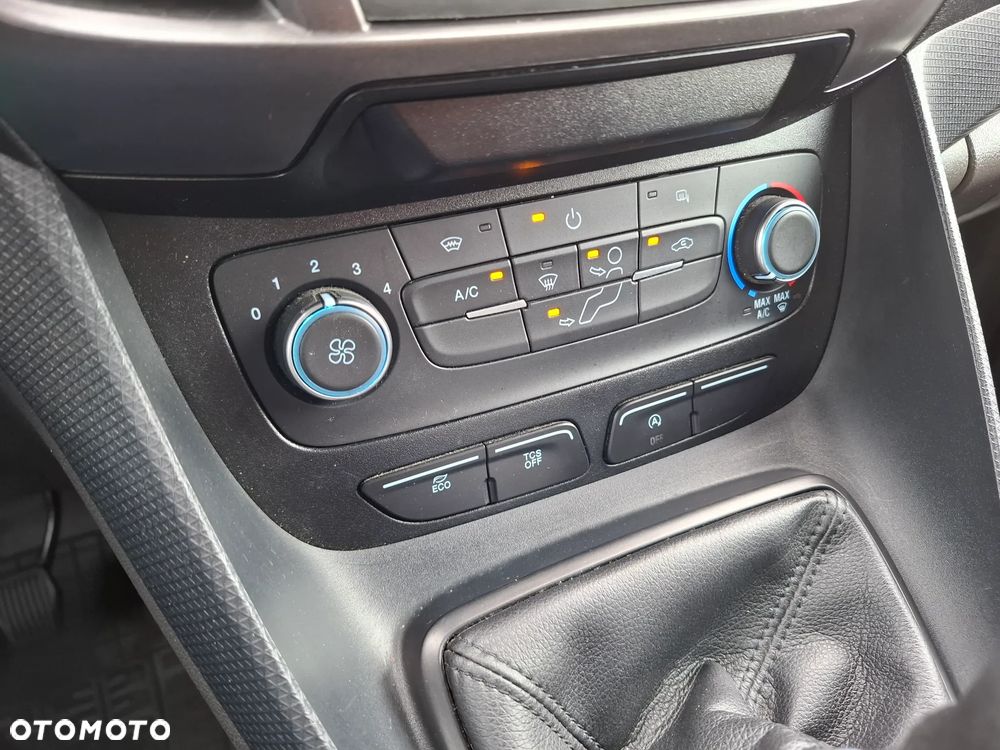 Ford Transit Connect - 14