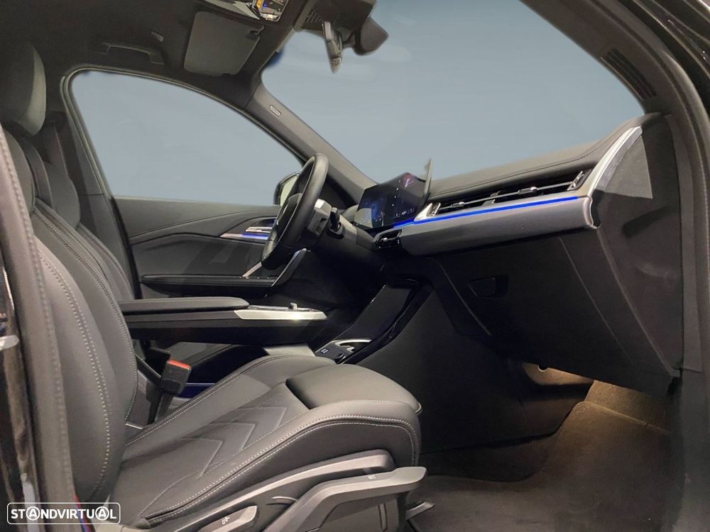 BMW iX1 eDrive20 Pack Desportivo M Pro - 13