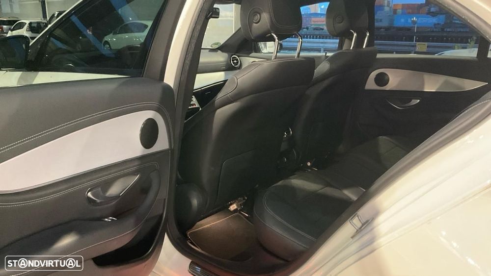 Mercedes-Benz E 300 de AMG Line - 9