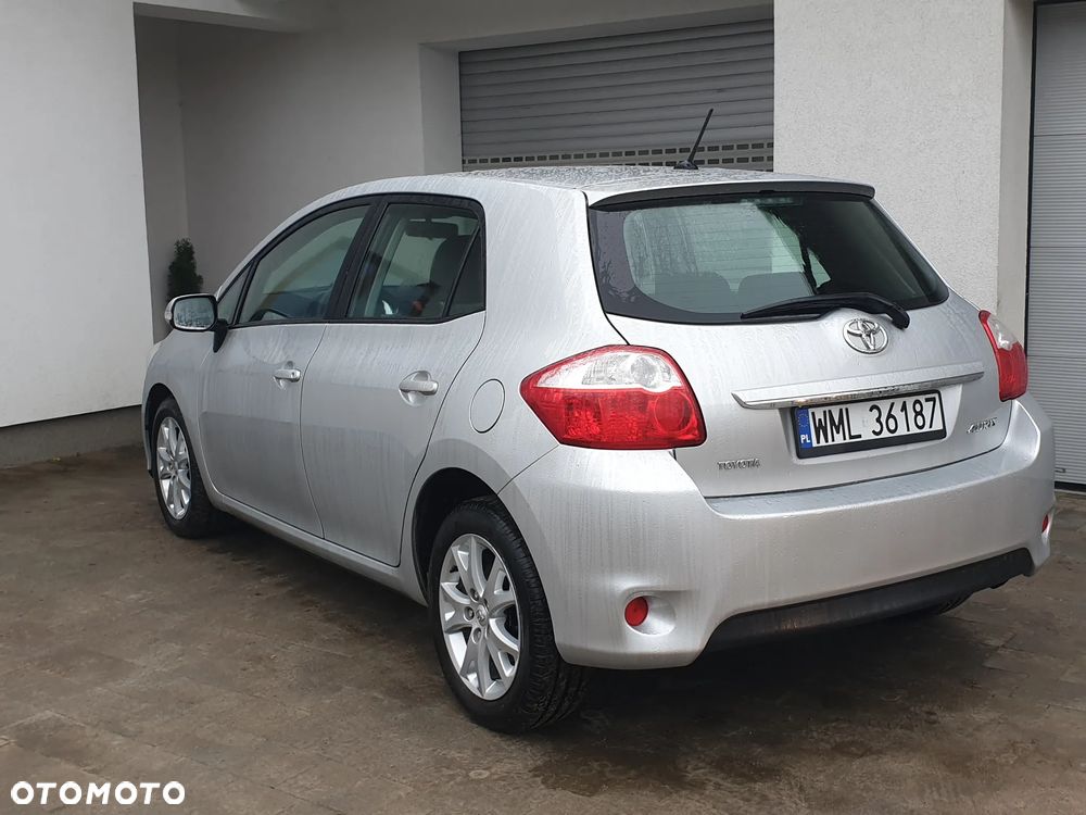 Toyota Auris 1.6 Valvematic Comfort - 10