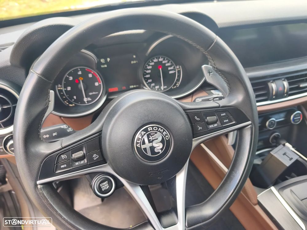 Alfa Romeo Stelvio 2.2 16V AT8-Q4 Executive - 7