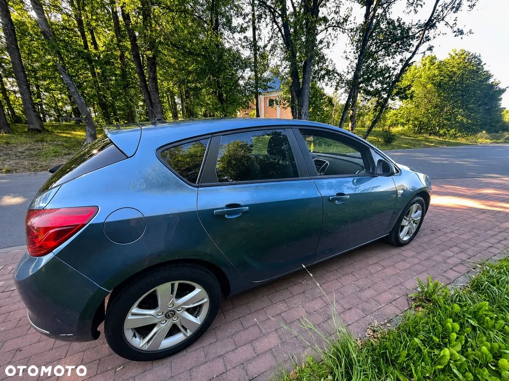 Opel Astra 1.7 CDTI Cosmo - 8