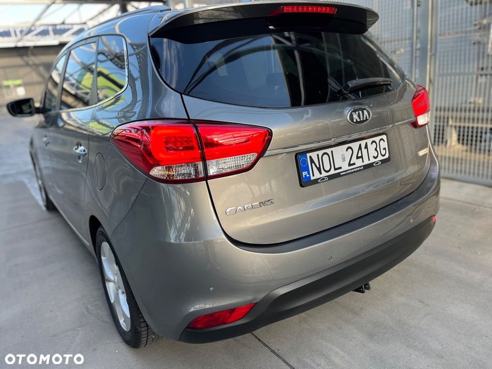 Kia Carens - 7