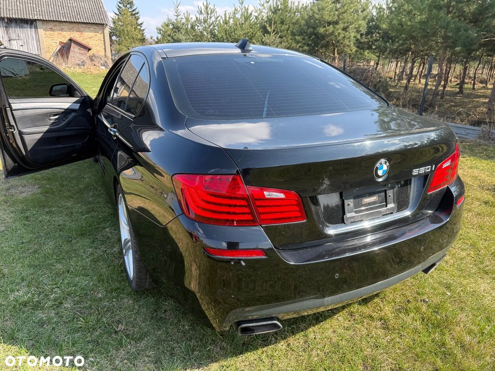 BMW Seria 5 550i Sport-Aut - 20