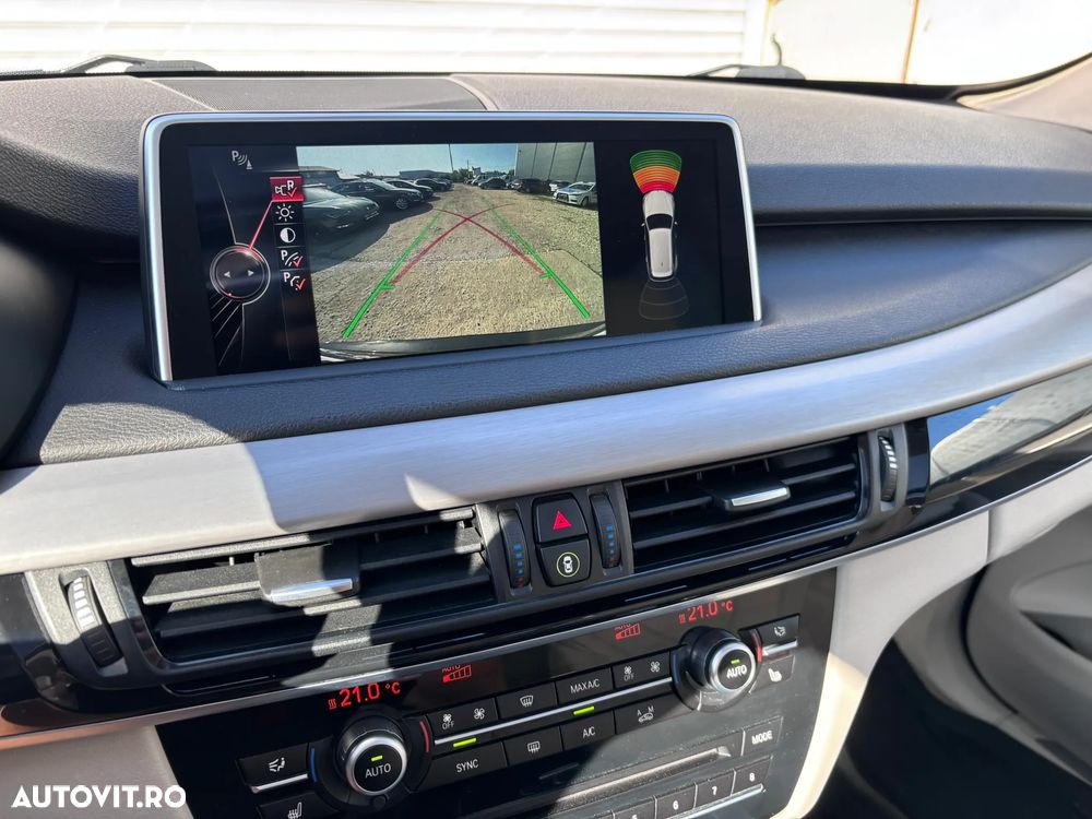 BMW X5 xDrive30d - 33