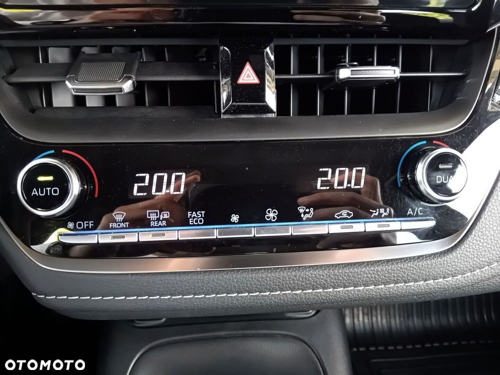 Toyota Corolla 2.0 Hybrid Comfort - 16