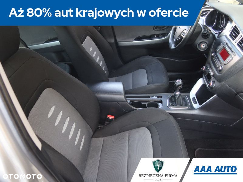 Kia Ceed - 10