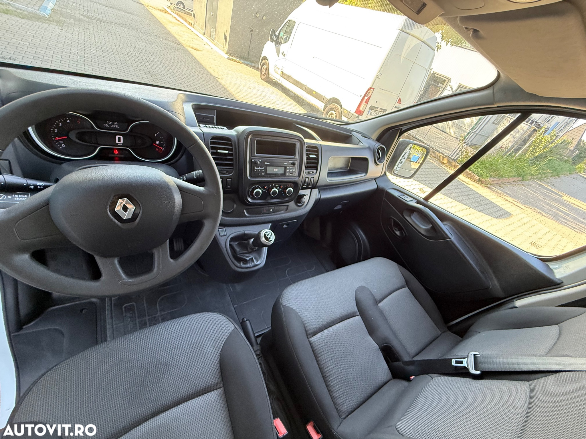 Renault Trafic - 14