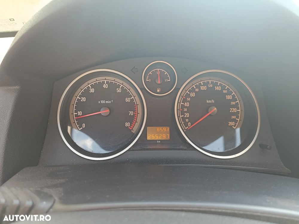 Opel Astra - 8