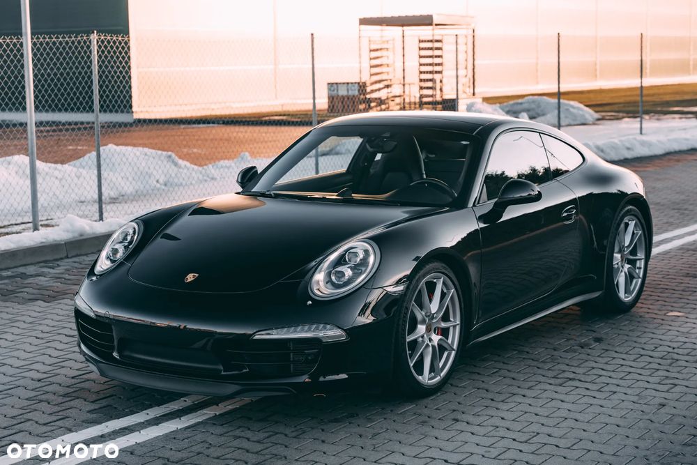 Porsche 911 Carrera 4S - 7