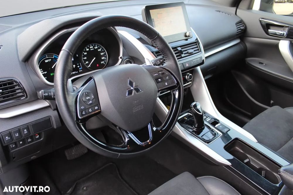 Mitsubishi Eclipse-Cross - 8