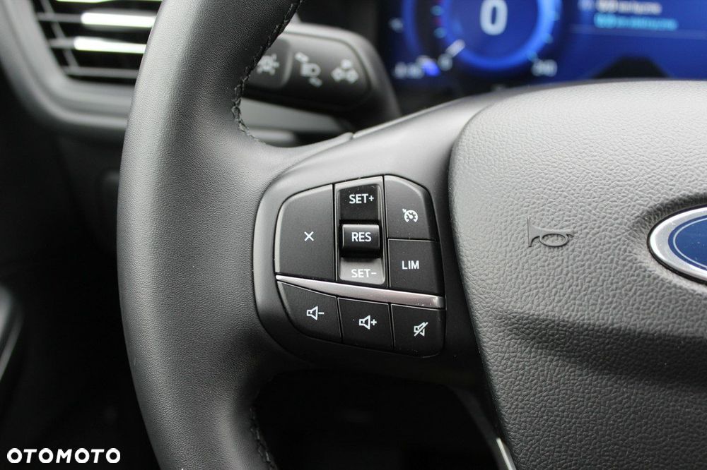 Ford Kuga - 25