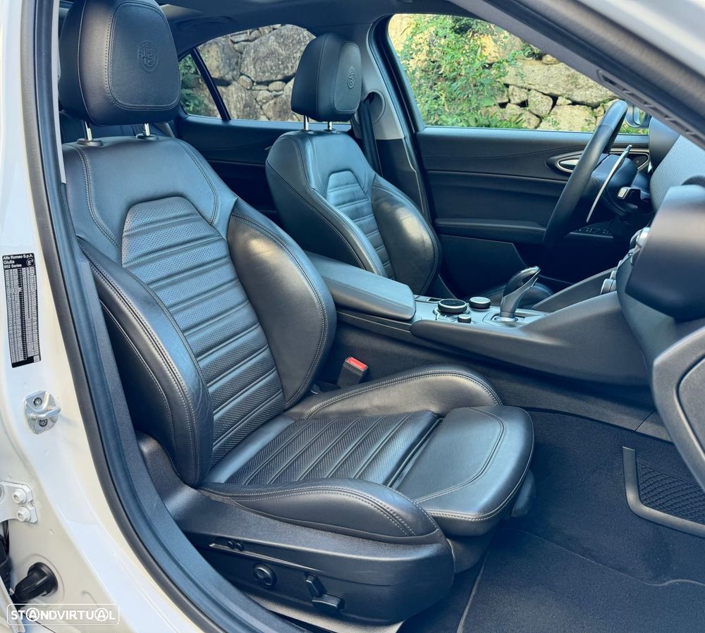 Alfa Romeo Giulia 2.2 D Veloce Q4 AT8 - 27