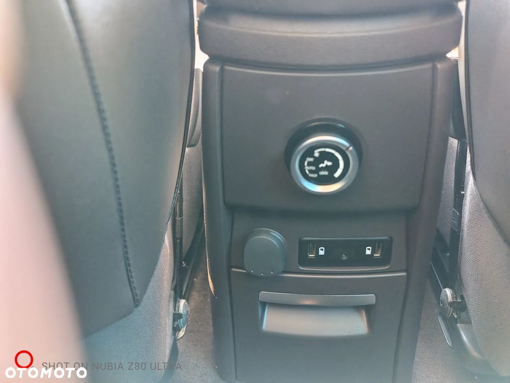 Renault Espace 1.8 TCe FAP Initiale Paris EDC - 17