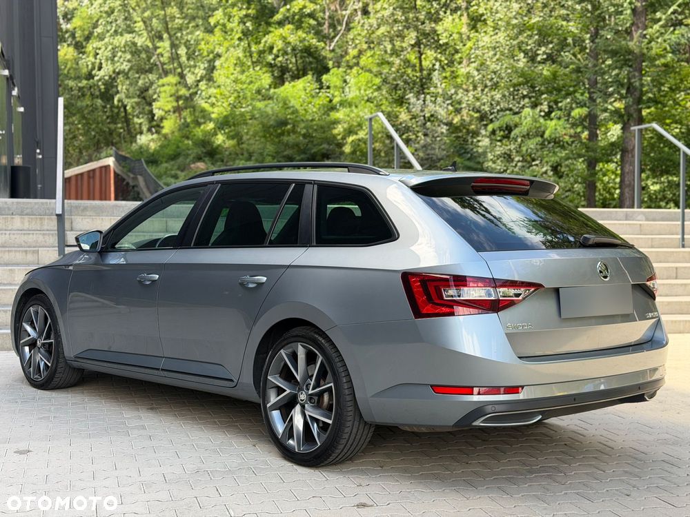 Skoda Superb 2.0 TDI DSG Sportline - 15