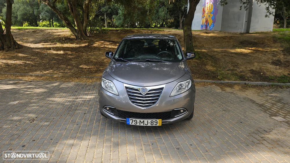 Lancia Ypsilon 1.3 M-jet S&S Silver - 11