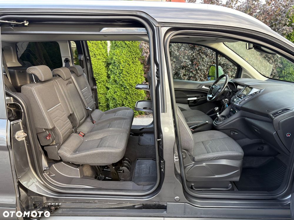 Ford Tourneo Connect Grand - 9