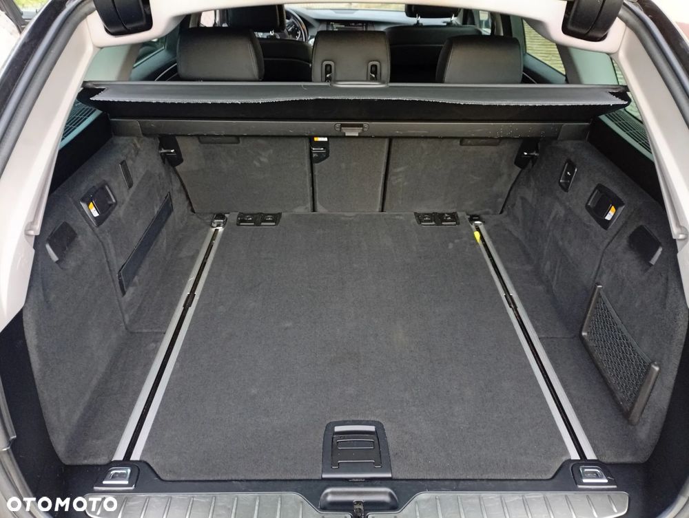 BMW Seria 5 525d xDrive Sport-Aut Modern Line - 19