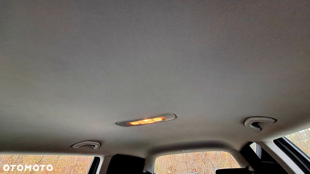 Volkswagen Passat 2.0 TDI Comfortline - 27