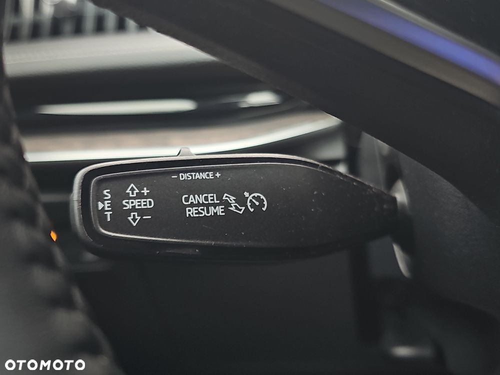 Skoda Superb 2.0 TDI SCR L&K DSG - 11