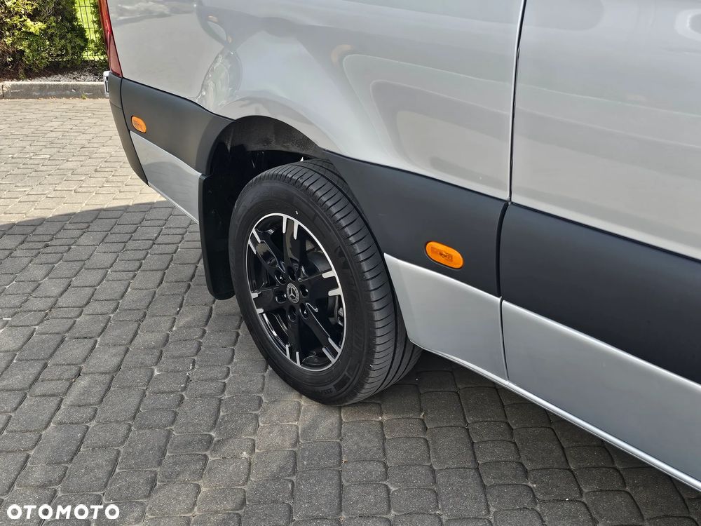 Mercedes-Benz Sprinter - 9