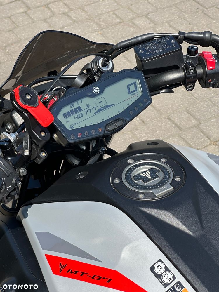 Yamaha MT - 8