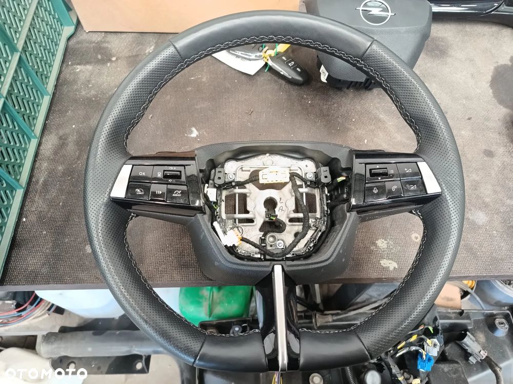 OPEL ASTRA L KIEROWNICA SKÓRA ŁOPATKI MULTIFUNKCJA 98401259ZD - 1