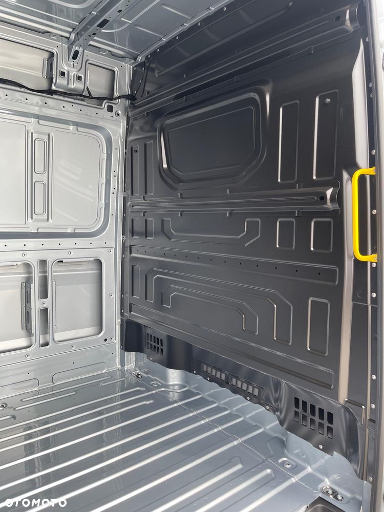 Volkswagen Crafter - 9