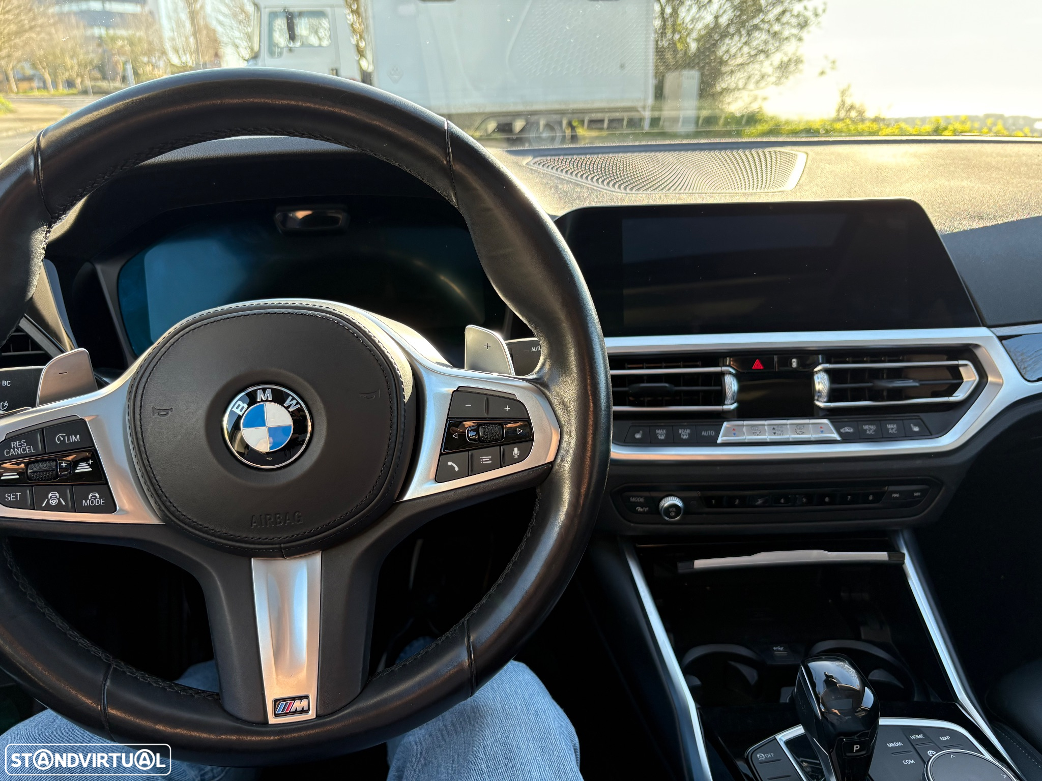 BMW 330 e Auto - 12
