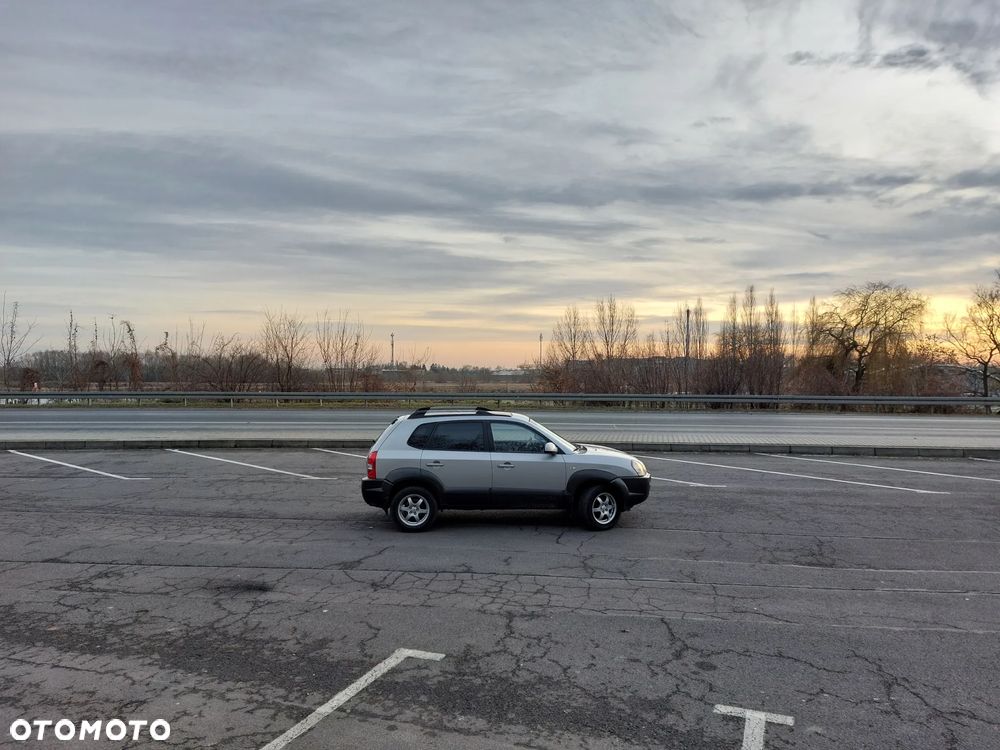 Hyundai Tucson 2.7 GLS 2WD - 2