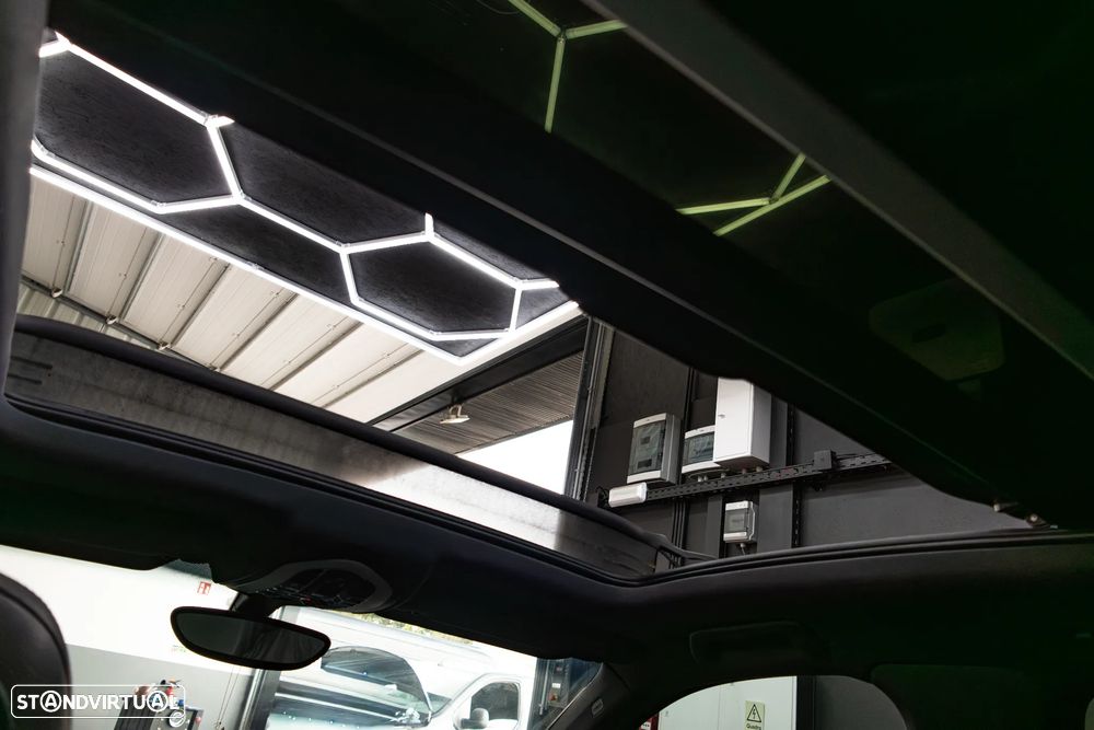Porsche Cayenne Diesel Platinum Edition - 32