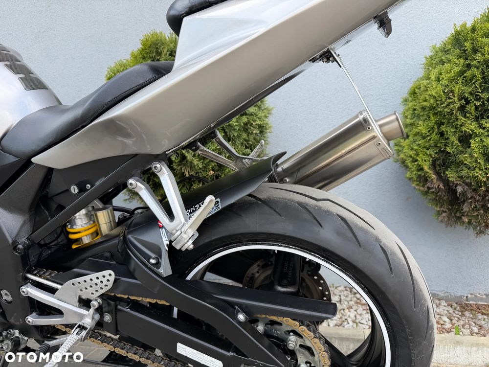 Yamaha R1 - 31