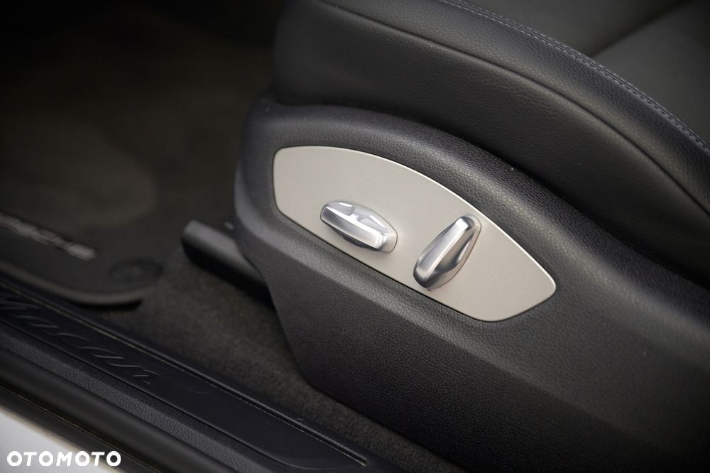 Porsche Macan Standard - 33