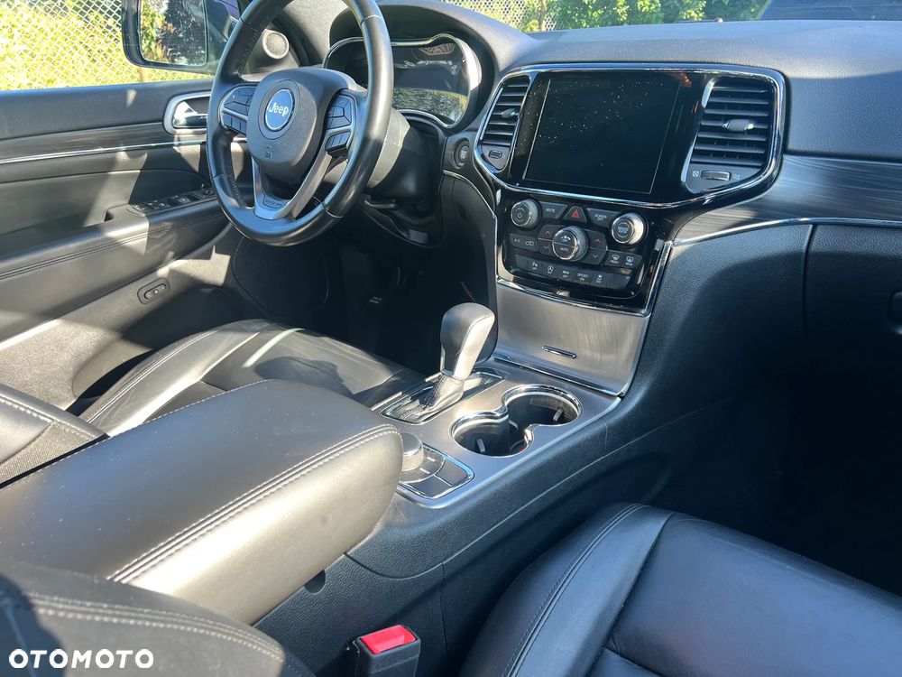 Jeep Grand Cherokee - 8