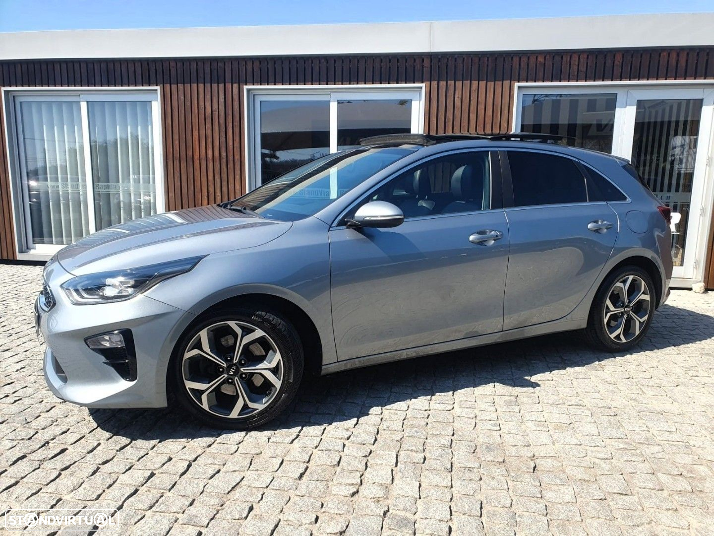 Kia Ceed 1.6 CRDi TX+SRF - 28