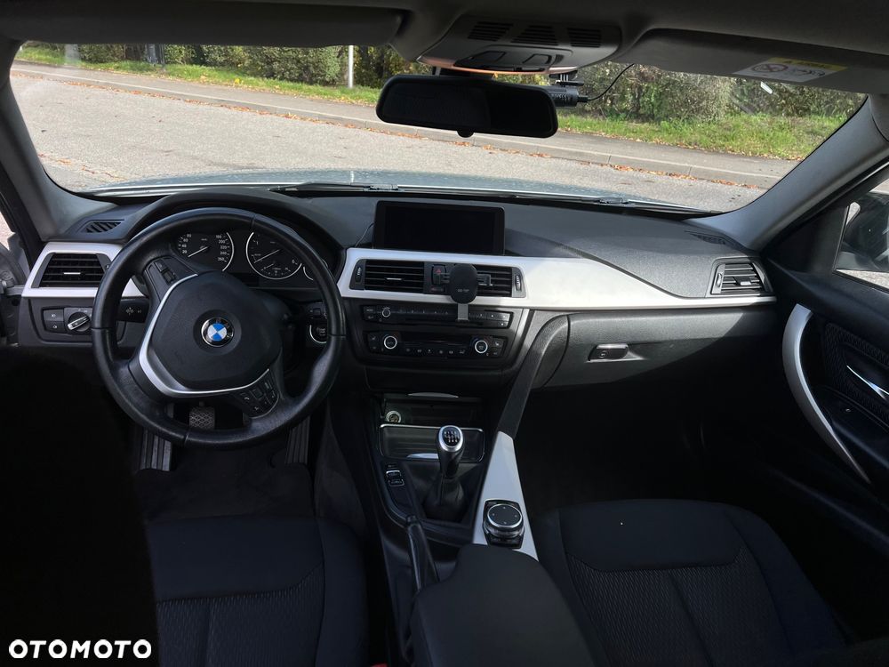 BMW Seria 3 - 10
