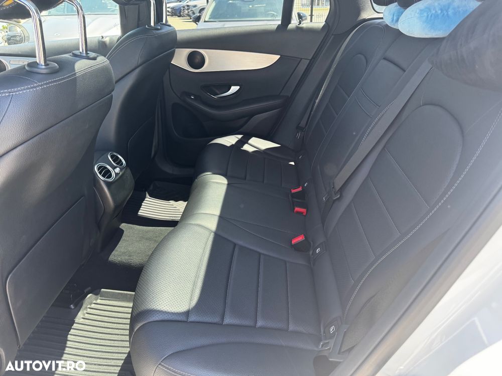 Mercedes-Benz GLC 220 d 4MATIC 9G-TRONIC AMG Line - 32