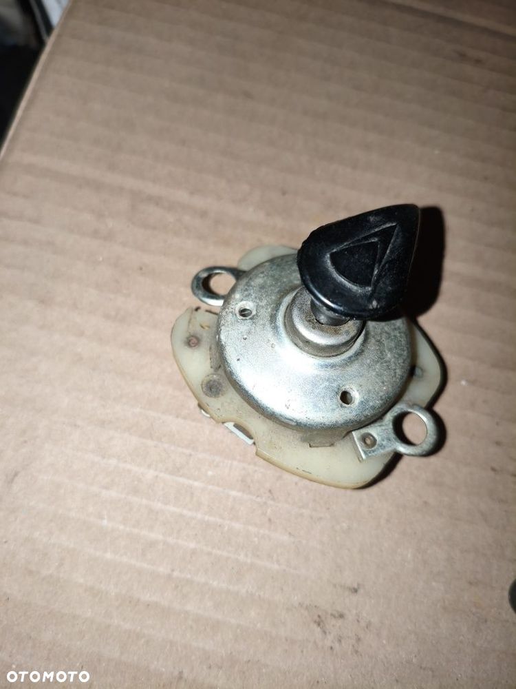 Stacyjka z kluczykiem 6v K750 M72 K650 Dniepr MT Ural - 1