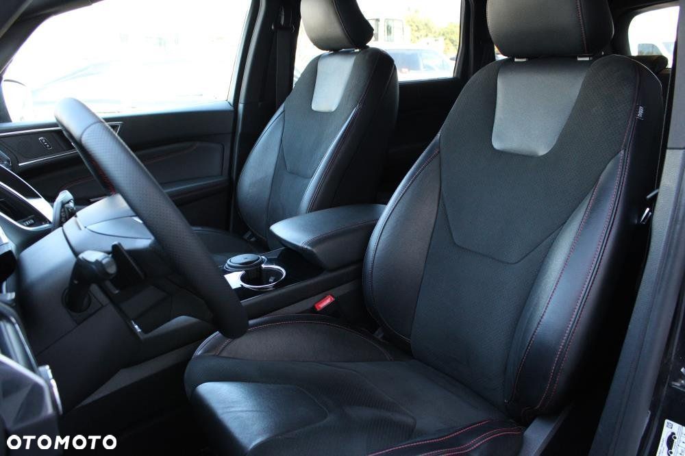 Ford S-Max - 12