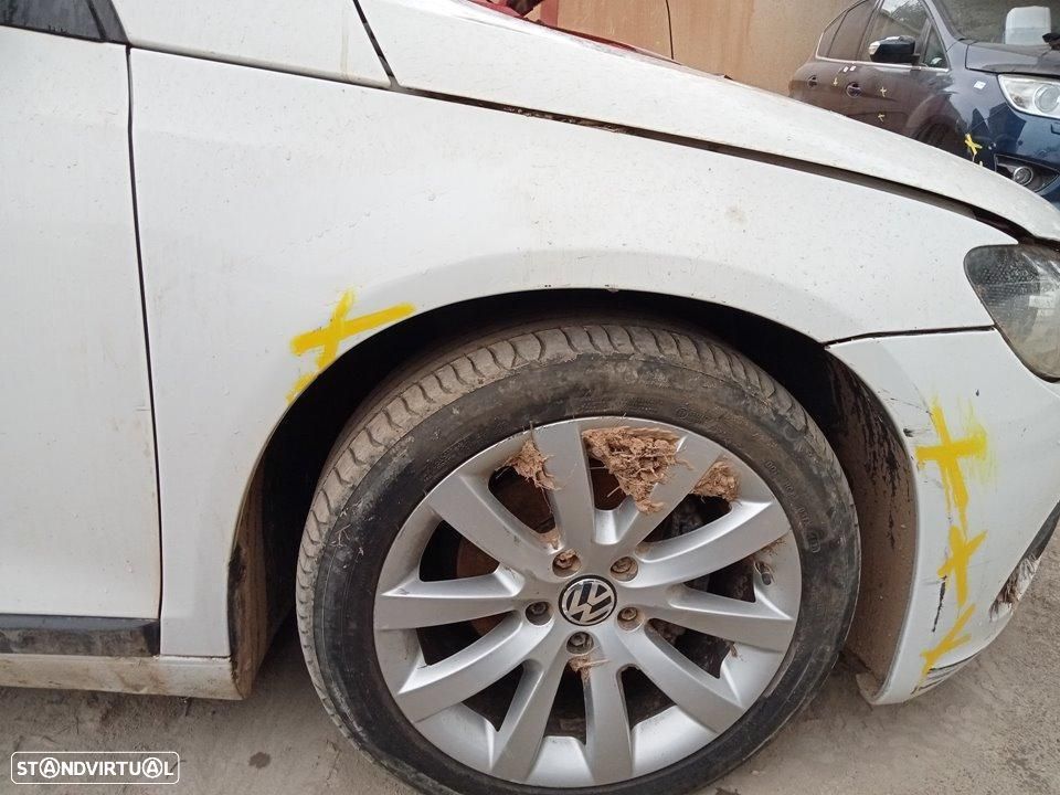 GUARDA-LAMAS FRENTE DIREITO VOLKSWAGEN SCIROCCO 137 - 1