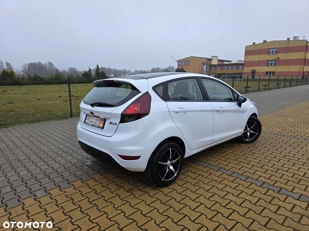 Ford Fiesta 1.5 TDCi Champions Edition - 5