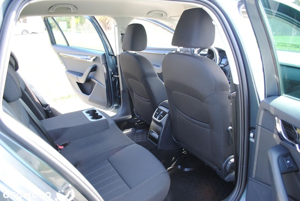Skoda Octavia 1.5 TSI ACT Style DSG - 22