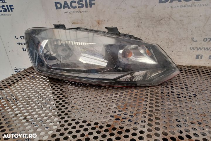 Far dreapta 6R1941016E CU DEFECT Volkswagen VW Polo 5 6R [2009 - 2015 - 1