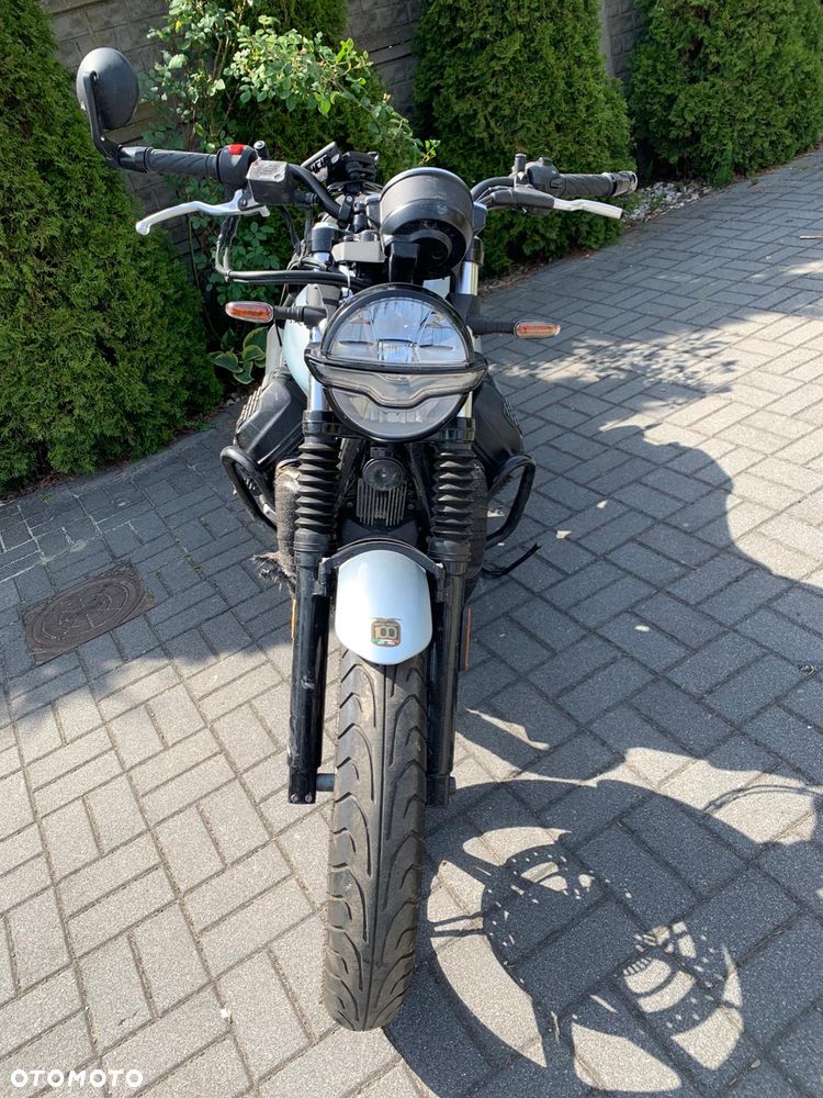 Moto Guzzi V7 - 2