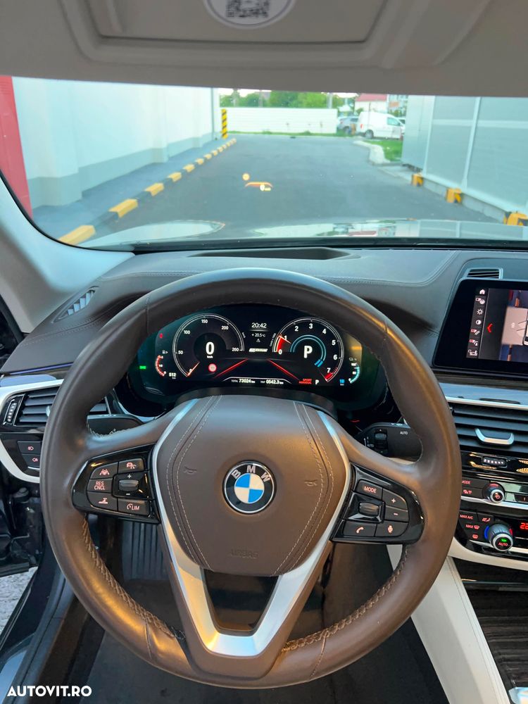 BMW 5 Series 2019 — imagine 10